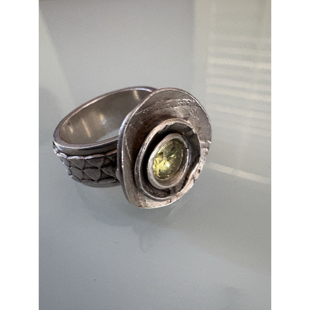 999 Sterling Silver Floral Ring Size 5.25 Peridot Stone Engraved Band Signed MCF